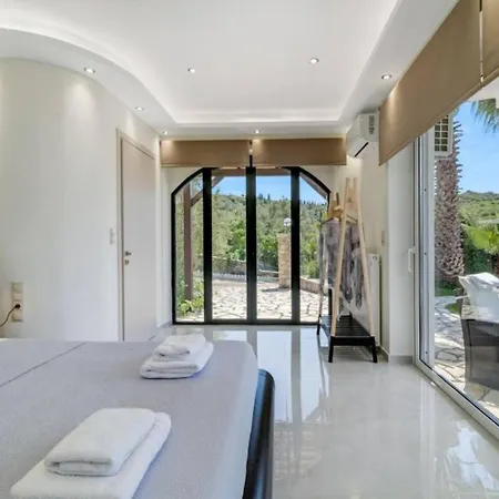 Villasgoudis Evelynn * Τσουκαλάδες