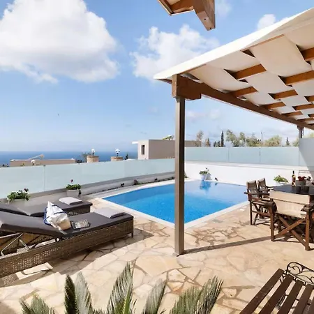Villasgoudis Evelynn * Τσουκαλάδες