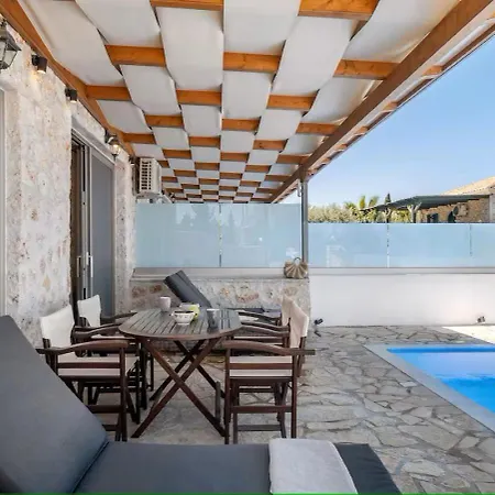 Villasgoudis Evelynn Τσουκαλάδες